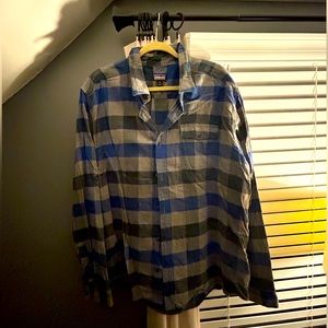 Men’s Patagonia flannel size XL